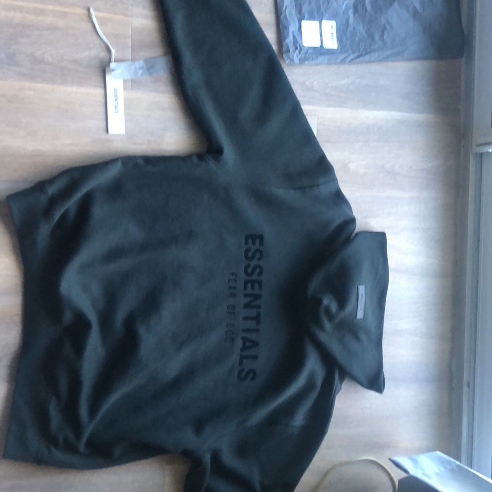 Fear of God Essentials Black Sweatshirt - Picture 2 of 5